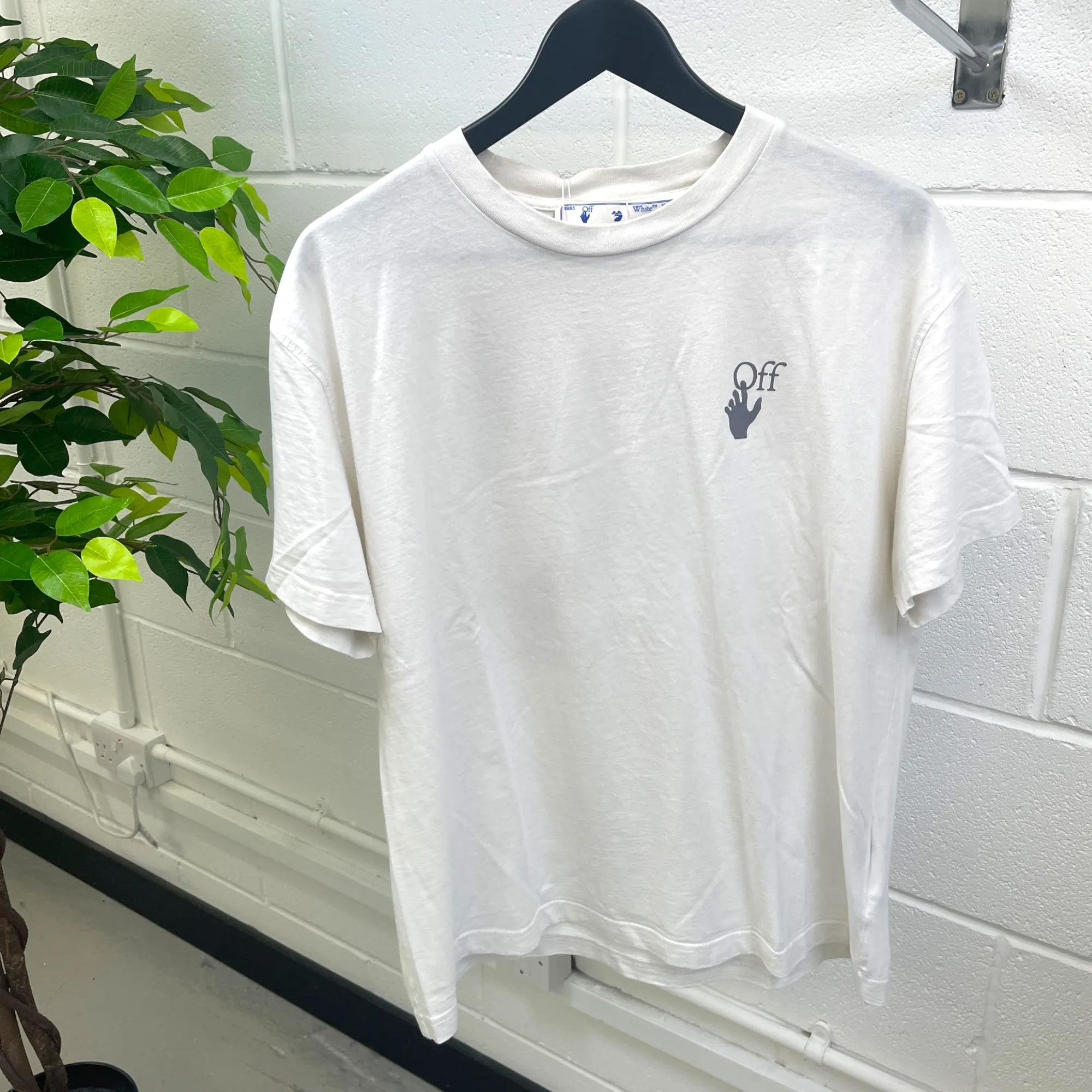 Men's Arrow Logo T-Shirt White Size L