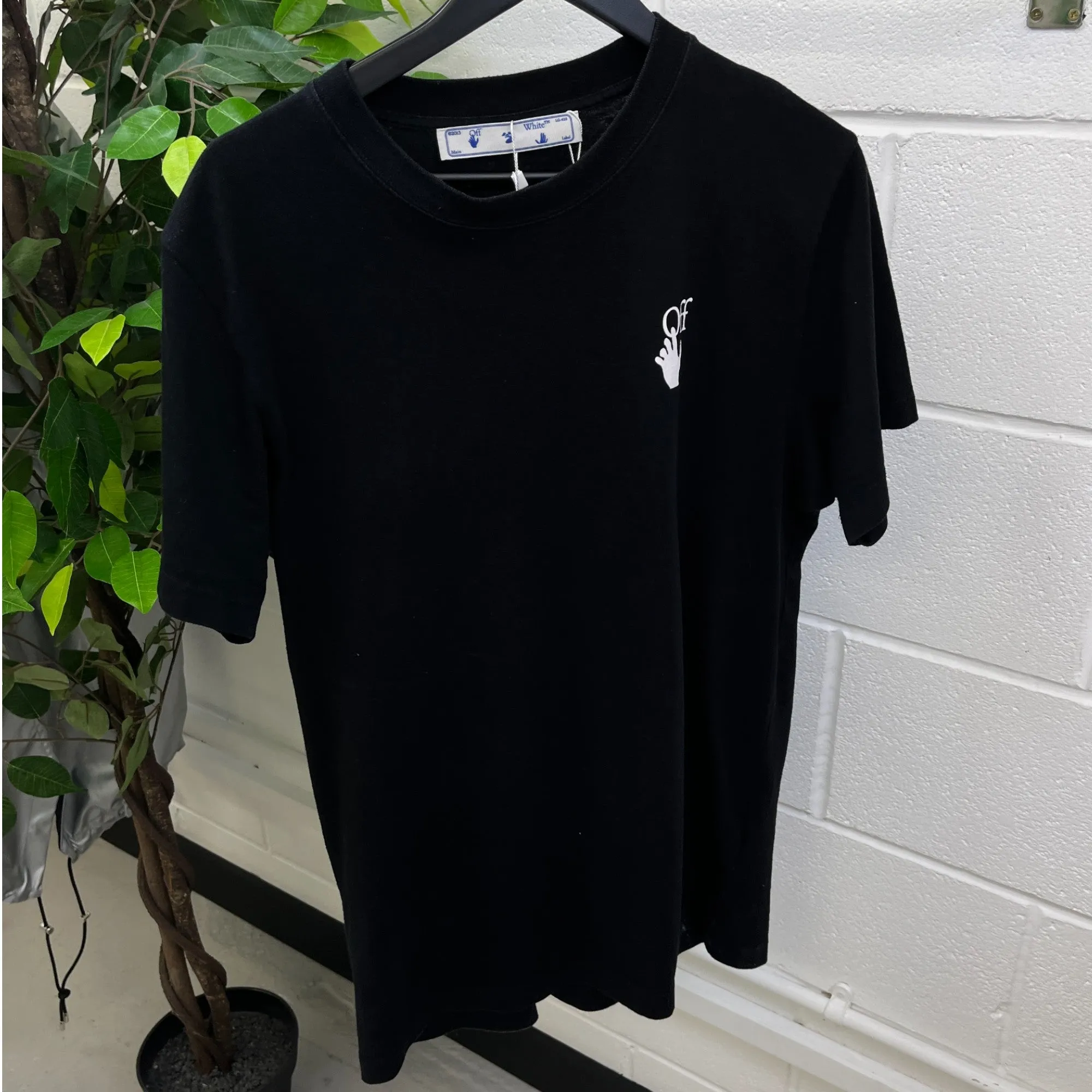 Men's Degradé Arrows Logo T-Shirt Black Size L